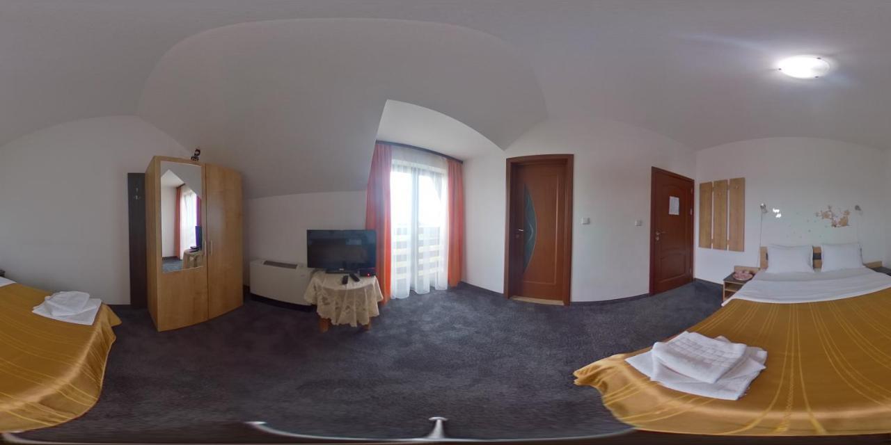 Pensiunea Maya Sîmbăta de Sus Exterior foto