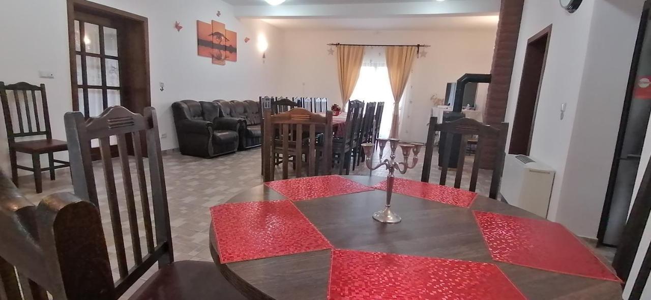 Pensiunea Maya Sîmbăta de Sus Exterior foto